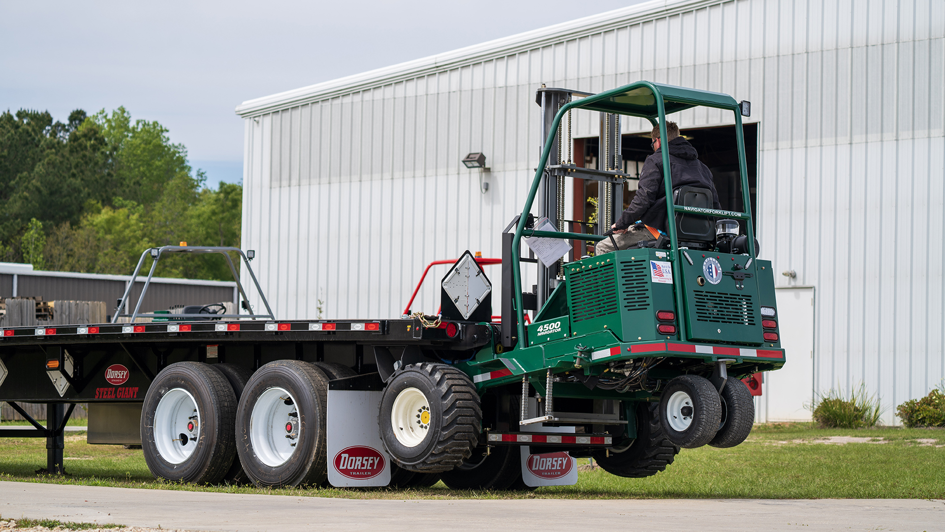 RT4500 Navigator Forklift